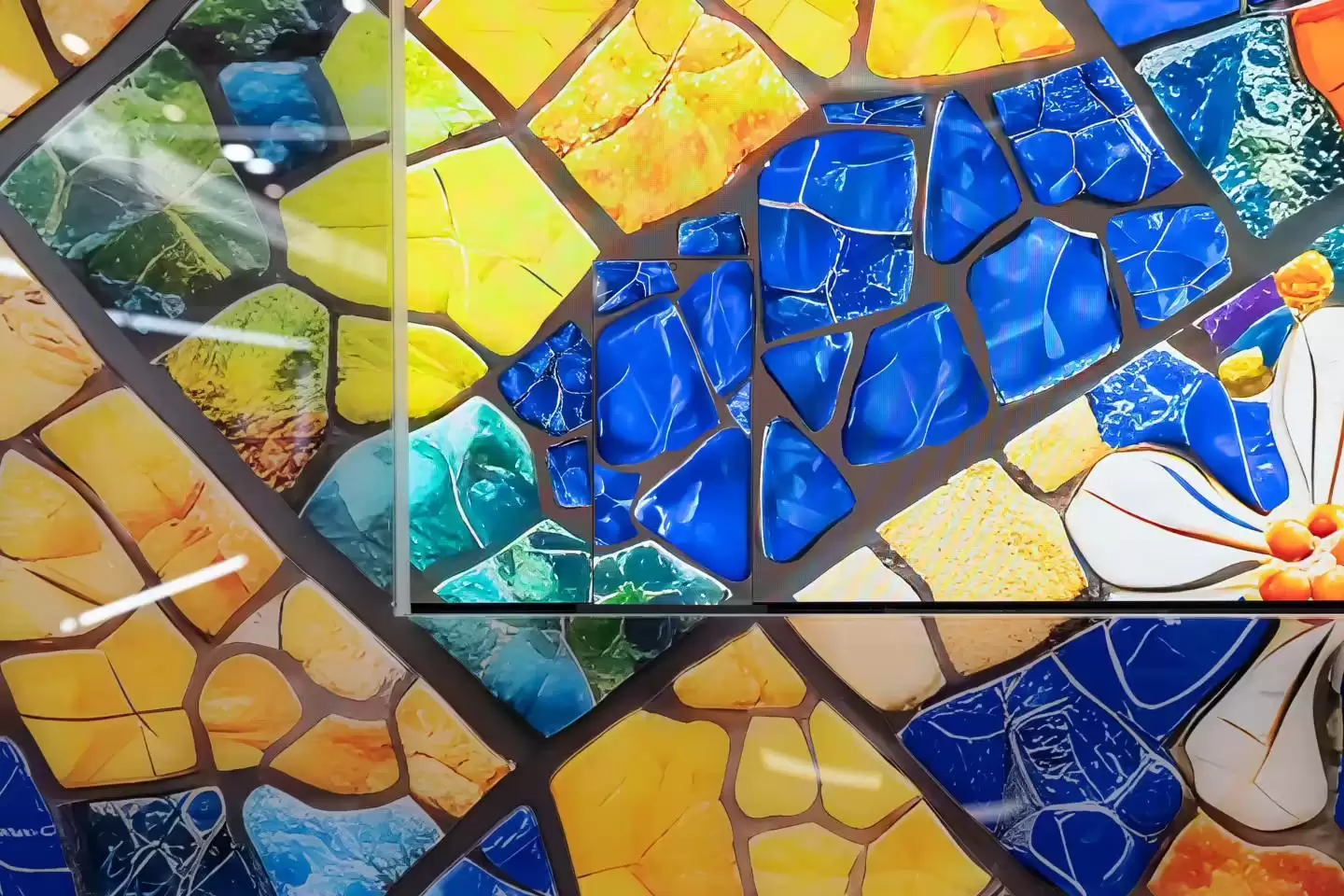 三星显示MWC进行高尔夫推杆、篮球投篮测试,展示可折叠OLED耐用性