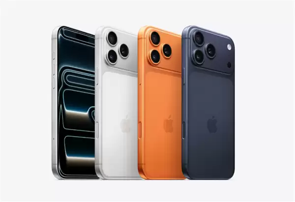 13999元iPhone17大面积褪色遭集体投诉 客服最新回复:需由售后判定 具体需到店检测