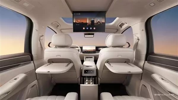 三排七座旗舰 比亚迪大唐内饰官图发布：新势力强敌来了