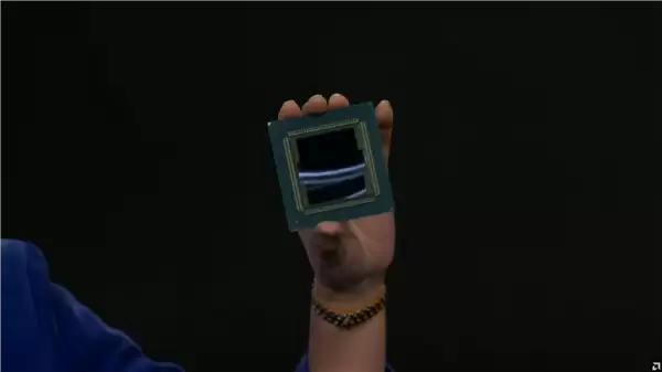 256核+1GB缓存 AMD 2nm Zen6处理器卖爆了:苏妈亲口证实