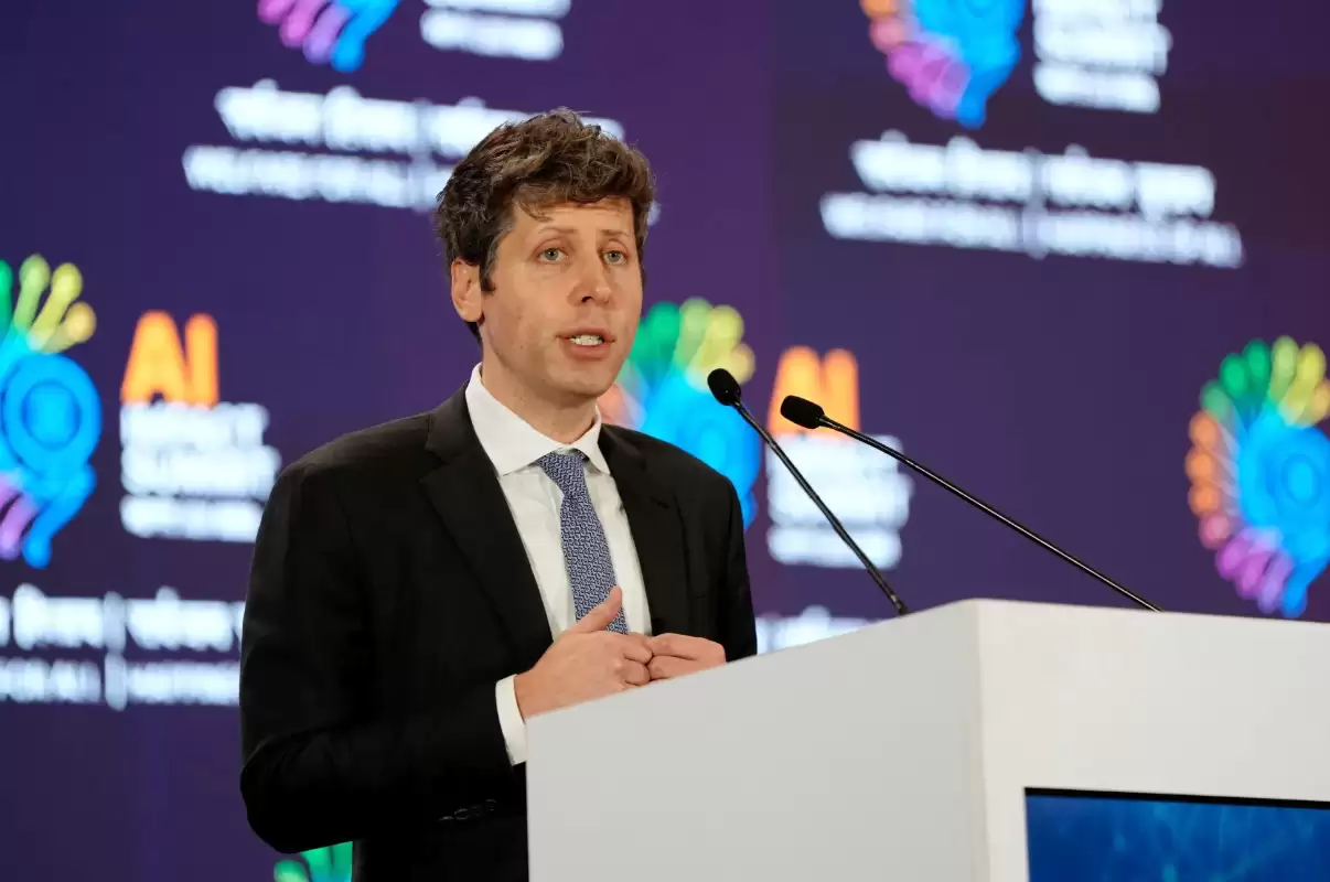 奥特曼告诫员工:OpenAI无法左右美军方决策 Anthropic是前车之鉴