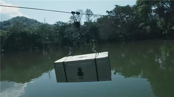 荣耀Magic V6首发全新鲁班盾构钢铰链 航空级强度 承重可达80kg