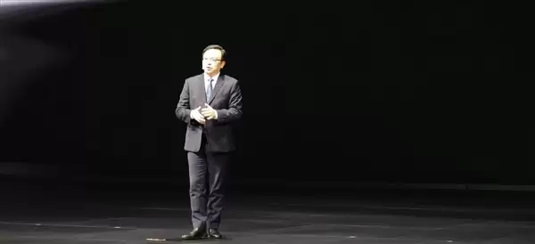 我国石油进口超70% 王传福：新能源车替代油车是必答题 