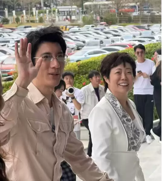 第二代刀片电池来了!王力宏将出席比亚迪技术发布会:有望演唱《改变世界》作