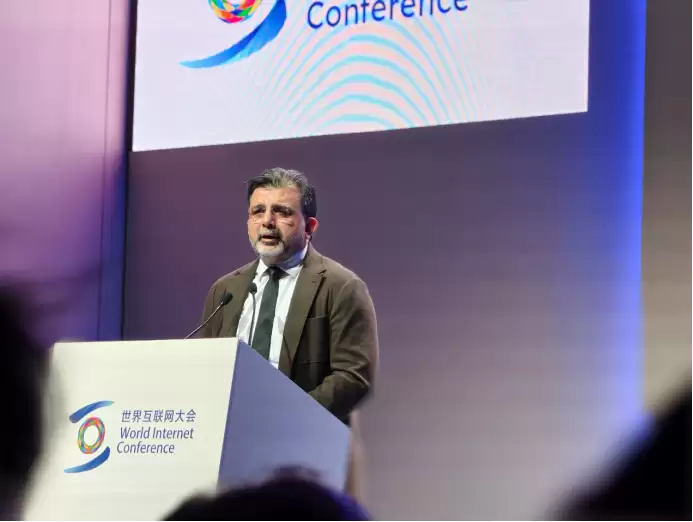 让物理世界学会思考，高通Nakul在MWC解读工业AI和具身智能