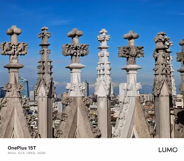 小屏党梦中情机！一加15T核心规格汇总：极窄物理四等边 7500mAh同档最大电池