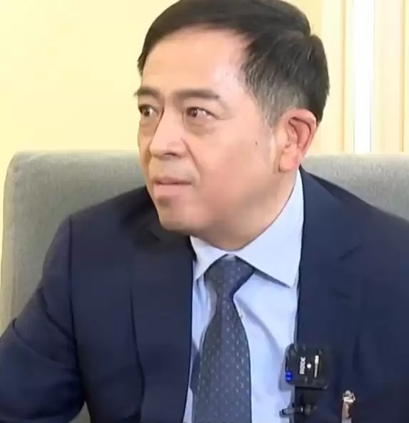 委员:不许休假很荒唐