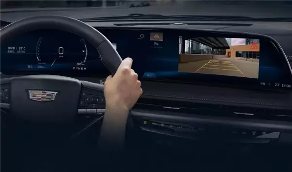 一口价15.99万起 新款凯迪拉克XT4上市:限时升级L2辅助