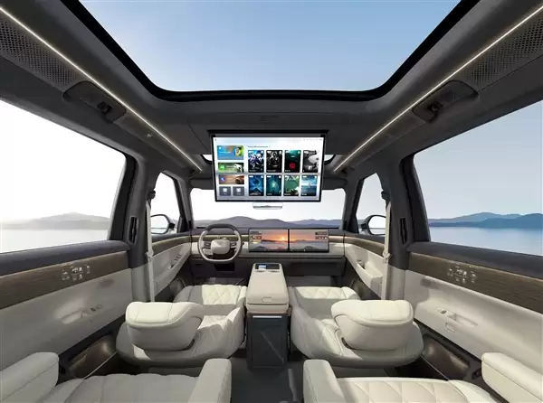 上汽大众ID. ERA 9X量产下线:行业首发木纹魔术屏 比国产新势力还科幻