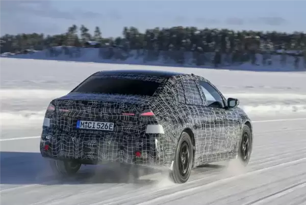 3月18日全球首发！宝马i3配备驾控超级大脑：响应速度提升10倍