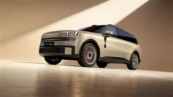 全尺寸旗舰 车长超5.2米!领克900大五座官图公布:后排坐爆了