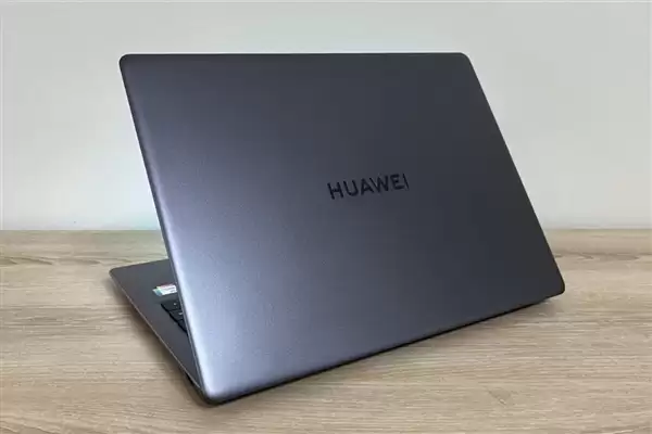 Mate 80 Pro同款芯片!华为把麒麟9030 Pro塞进笔记本:挑战苹果