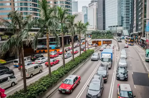 政协委员建议：取消私家车年审 对车辆关键参数可实施远程监测