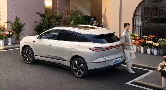 闪充上车 比亚迪26款海狮06EV海豹07EV上市 15.9916.99万元起