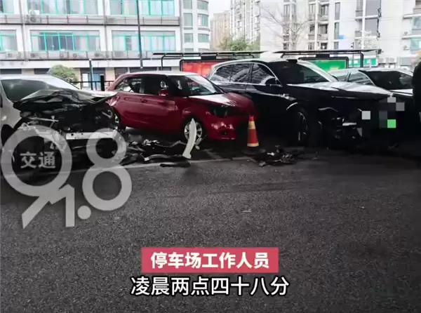 一特斯拉失控冲进停车场 致理想、奥迪等7辆车受损