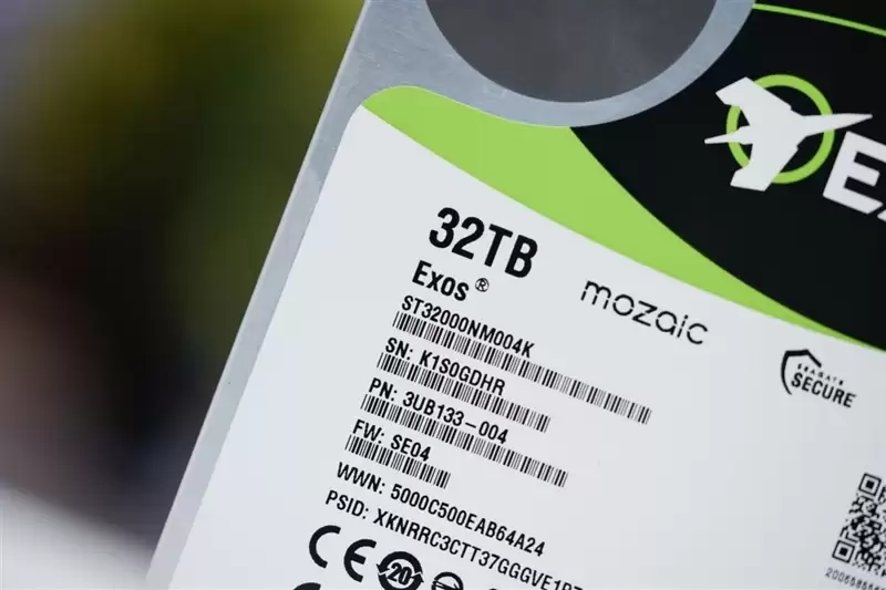 希捷银河Exos 32TB评测:机械硬盘巅峰!容量速度可靠性都无可挑剔