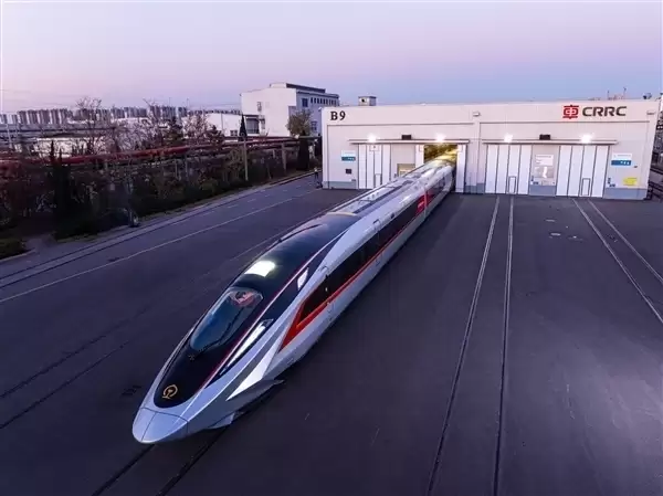 453km/h全球最快动车!我国CR450搭载长虹自研蓄电池:减重超1吨