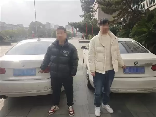 两辆宝马挂同一车牌 智慧交管系统警报 套牌车火速被扣