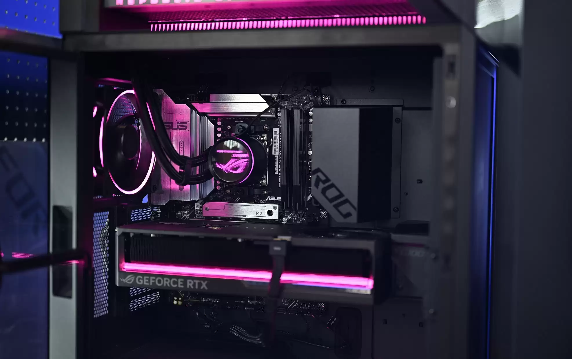 搭载9950X3D+5080 ROG枪神10X主机亮相ROG新品前瞻会