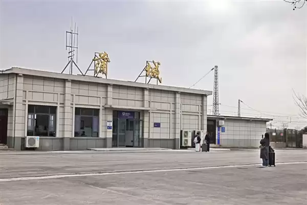 “全国最小火车站”:还没我家大呢!