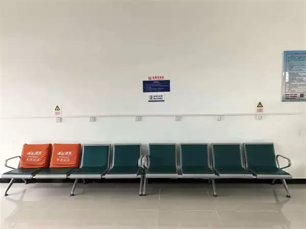 “全国最小火车站”:还没我家大呢!