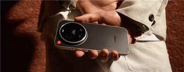 7999元起 小米17 Ultra徕卡版黑银色开售 徕卡设计师亲自操刀设计