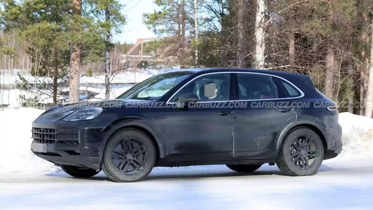 保时捷卡宴插电混动版Turbo E-Hybrid路测图曝光