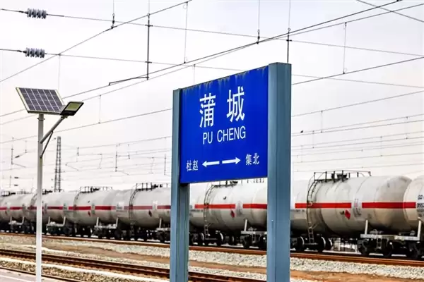 “全国最小火车站”:还没我家大呢!