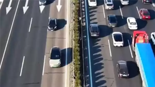 春节晚下高速5秒多付1700元引热议！代表建议：进出高速在免费段 即享全程免费