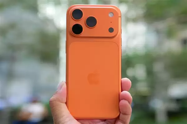 果粉白高兴一场！iPhone 18 Pro模具没换：灵动岛还是老样子 屏下Face ID跳票