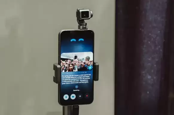 阿莱联手打造！荣耀CEO李健放话将超越苹果影像