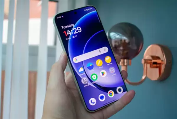 40%存储产能被AI抢占!手机圈全线涨价:或将涨到2028年