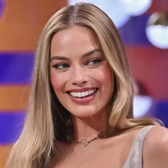 “小丑女”被传接受面部脂肪抽取手术 传闻引发全网热议