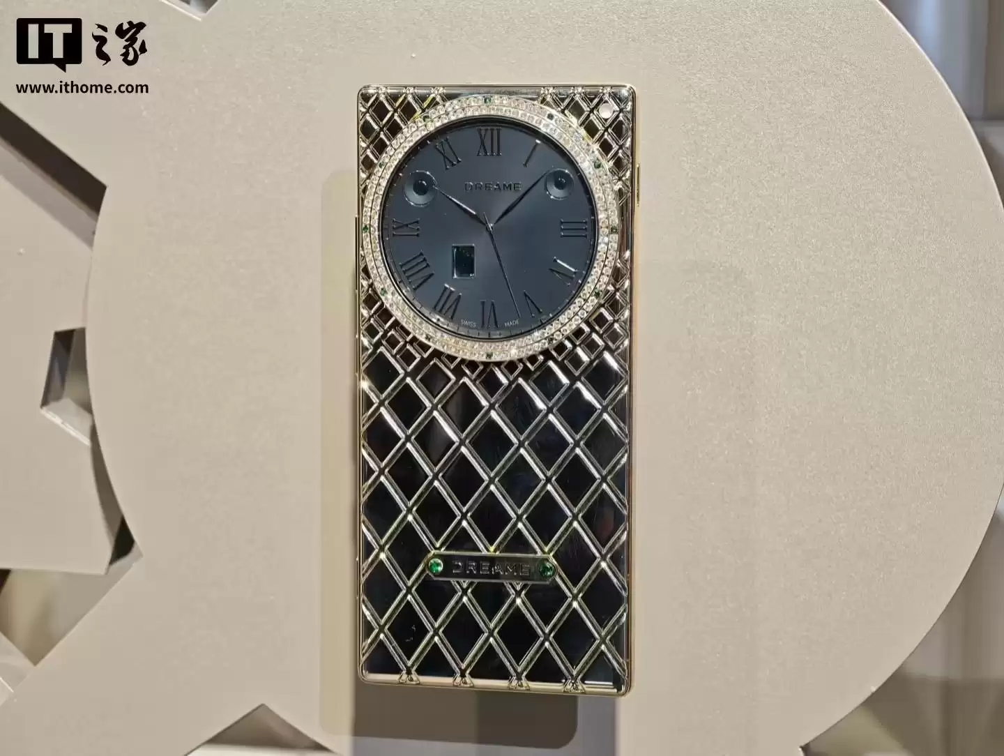 初探追觅旗舰手机:搭载第五代骁龙8至尊版处理器、预装努比亚星云AIOS系统