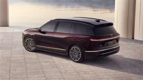 大三排SUV销冠！蔚来全新ES8 M42星云红配色上市：选配价1万元