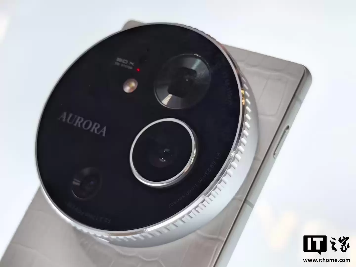 初探追觅旗舰手机:搭载第五代骁龙8至尊版处理器、预装努比亚星云AIOS系统