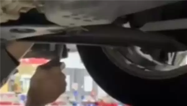 换胎后车辆持续跑偏！东风日产4S店更换非原厂轮胎 车主维权一波三折