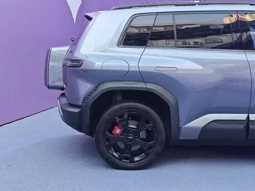 免费闪充18个月纯电续航620km 方程豹钛3售15.38万元起