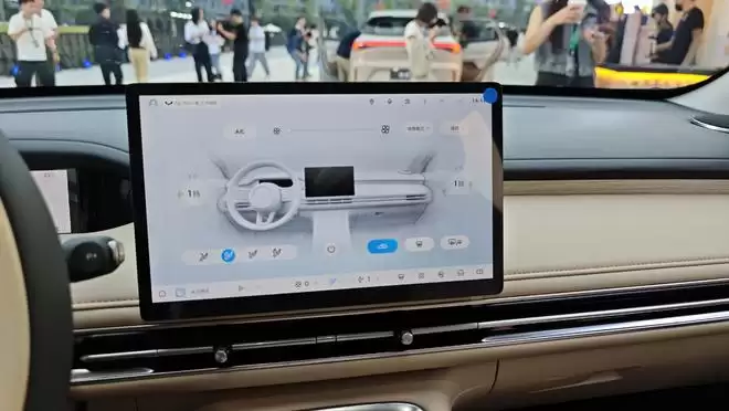 最高续航430km 五菱缤果S置换补贴价6.38万起