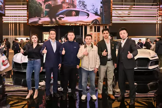 探路发布两款概念车:剪刀门轿跑超拉风 百公里加速1.8秒