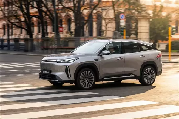 满油满电续航超1700km 银河M7官宣！吉利下一款爆款预定了