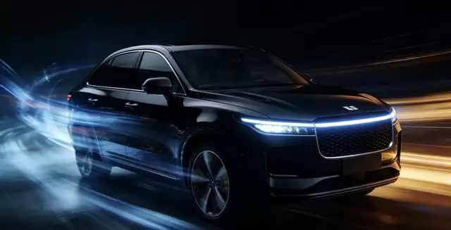 营收破千亿,净利却缩水85%,理想汽车进入“最危险的一年”