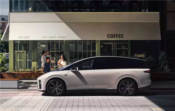 理想高管：理想Mega召回率超97.5% 满意度已升至理想全系最高