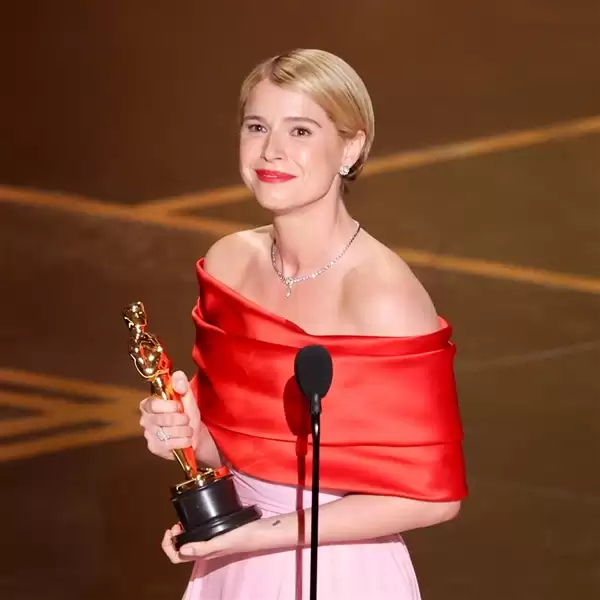 《一战再战》包揽六项奥斯卡奖