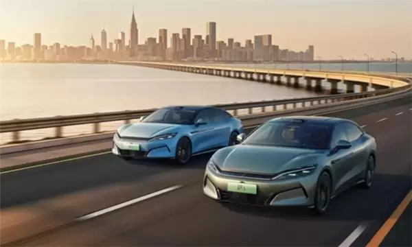 新车刚提就成旧款！汽车迭代过快致纠纷暴增近82倍