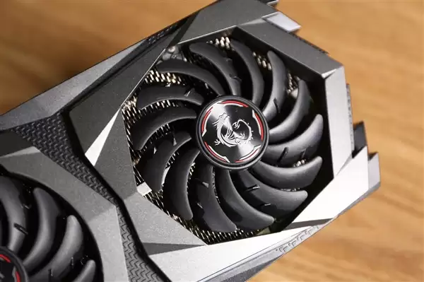 内存成本失控！微星喊话今年是最严竣一年：产品大幅调价15-30%