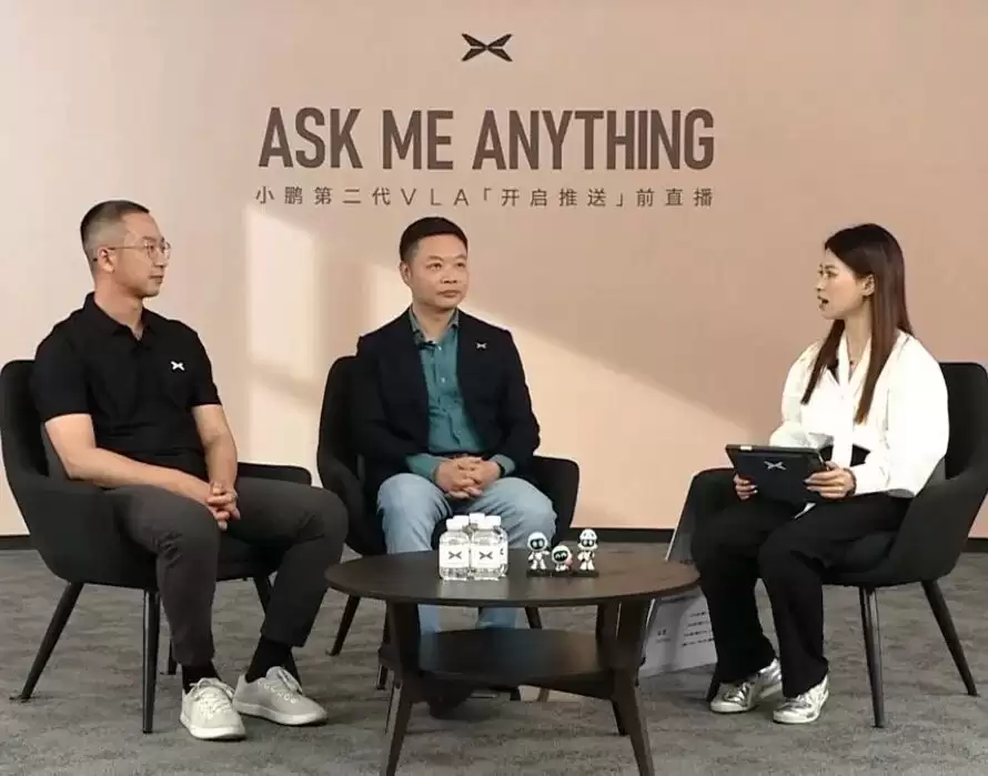 何小鹏直播“坦白”：每月烧3个亿，赌第二代VLA，我们心里也慌