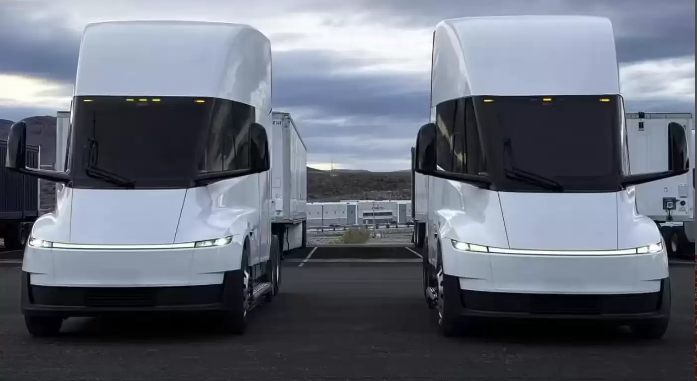 特斯拉高管透露：正为Semi电动卡车研发自动充电系统