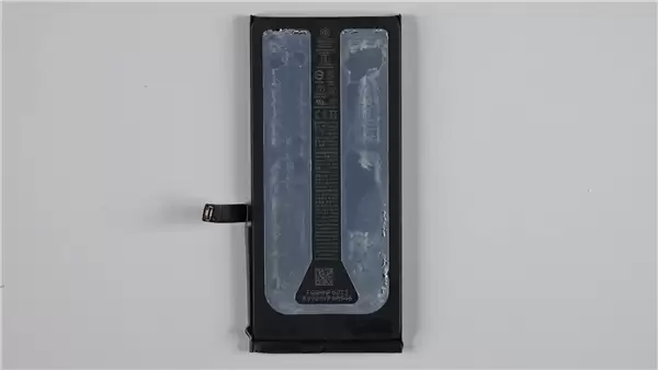 苹果刀法封神:iPhone 17e仅比16e多一个线圈也敢叫换代