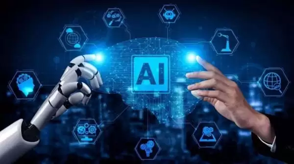 两人编造车企销量下滑谣言：使用AI洗稿70余万篇 获利8万余元已被抓